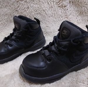 Nike MANOA Toddler Boys Triple Black Lace-Up Boot